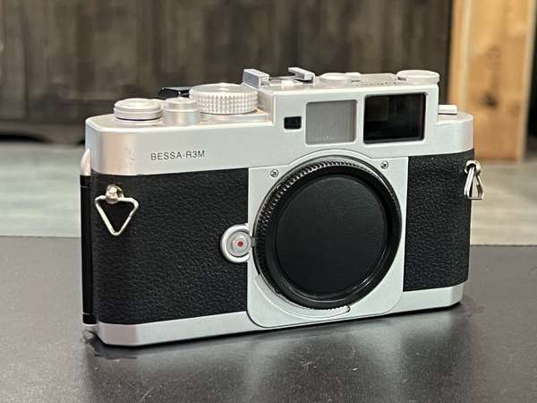 Voigtlander Bessa R3M (Leica M) 250 Jahre silver film camera