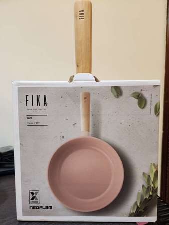 出售全新Fika wok粉紅色26cm炒鑊