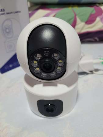 V380  ip cam   雙鏡頭 全高清 夜視供能 全新有盒說明書底座佩件齊全。
