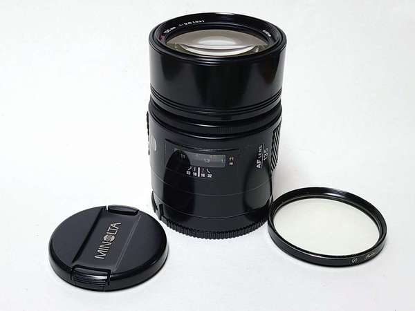 Minolta AF 135mm f2.8 A-mount lens