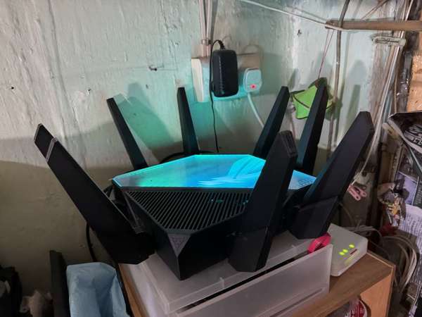 ASUS ROG RAPTURE GT-AXE16000 Wi-Fi 6e Router