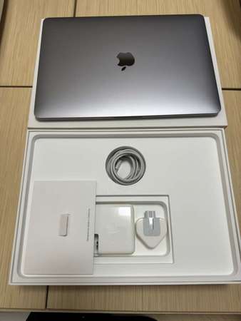 Macbook Pro (2019) 13-inch Silver
