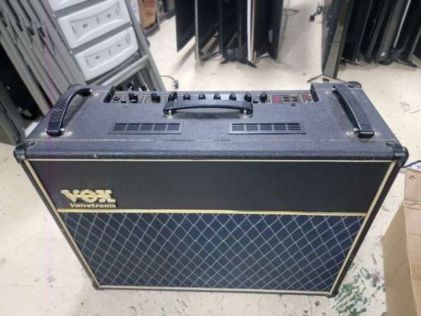 Vox AD120VT Valvetronix Guitar Amplifier