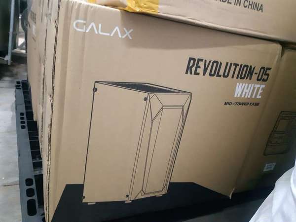 Galax Revolution 05 Mid Tower PC Case White 700HKD NEW