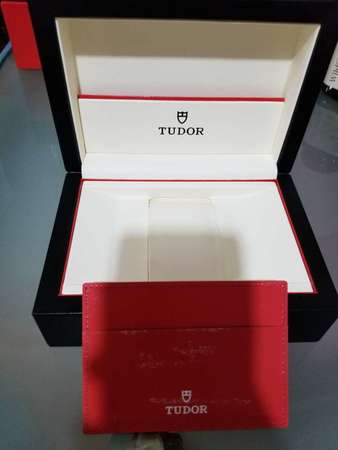 Tudor box