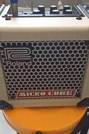 Roland MICRO CUBE AMP 音箱可用電池,細隻輕身,內置多種效果器