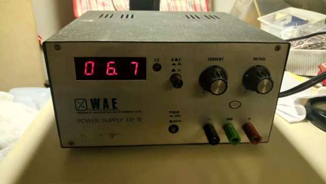 王氏 WAE直流電穩壓器0-25V 2A