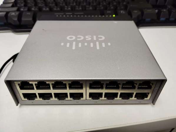 Cisco switch 16 port, SF100D-16