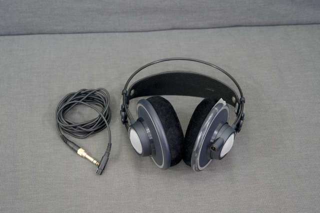 AKG K702 頭戴式監聽耳機
