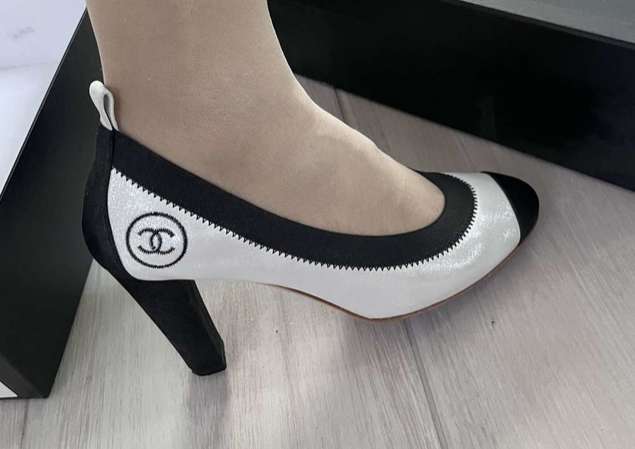 CHANEL 黑白女裝高踭鞋 ( 36C ) (99% 新)