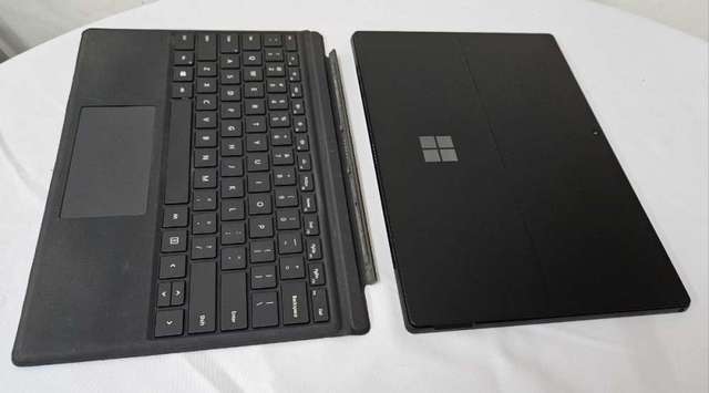 黑色Pro7 i7 Surface 16g板載 ram  256g SSD i7-1065G7 12.3