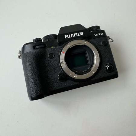 Fujifilm X-T2 Body or With 18-55 Len