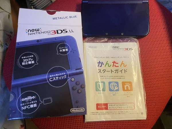 日版深藍色New 3DS LL + SKY3DS game card