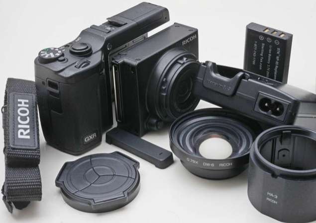Ricoh GXR 機身 + S10 24-72mm F2.5 + 0.75x廣角鏡、可換鏡頭模塊(CCD感光元件)Leica M8,M9相同