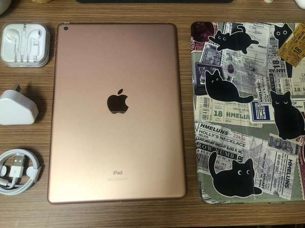 Rose gold - Full set 99%new iPad 7 128gb battery 91% one month warranty