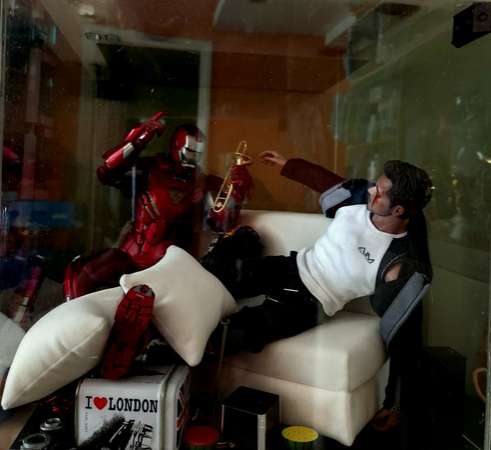 Hot Toys IRON MAN 3 Mark XXXIII 33 Silver Centurion & Tony Stark