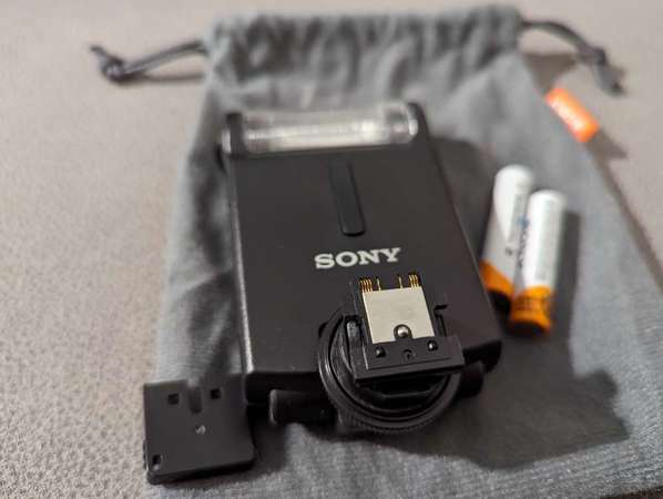 Sony A6700 A7M4 多介面熱靴而設的 F20M 外置閃光燈 HVL-F20M