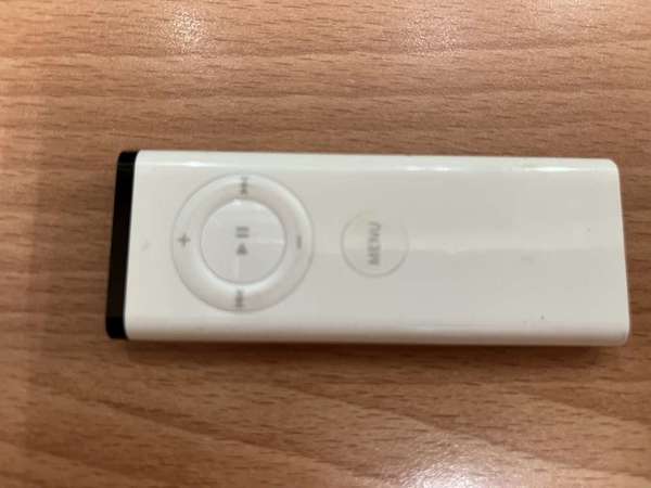 7成新原裝apple 第一代remote
