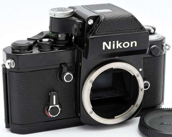 Nikon F2 Photomic A(DP-11 Finder)最後一部手工製造大F(1977年)極罕黑機身輕微自然露銅，性能完美即買即用