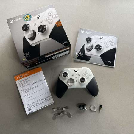 Xbox Elite 無線控制器Series 2 – Core (白色) Wireless Controller (PC xbox window xss xsx