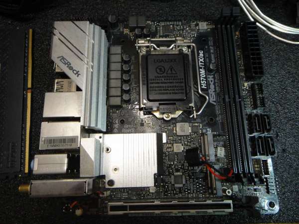 ITX主版 AsRock H570M-ITXac 主版 Socket 1200 支援10代CPU