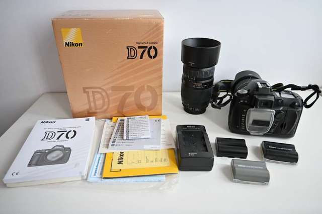 Nikon D70 一機二鏡有盒 (清櫃)