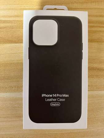 全新原裝 iPhone 14 Pro Max 皮革保護套-午夜暗色