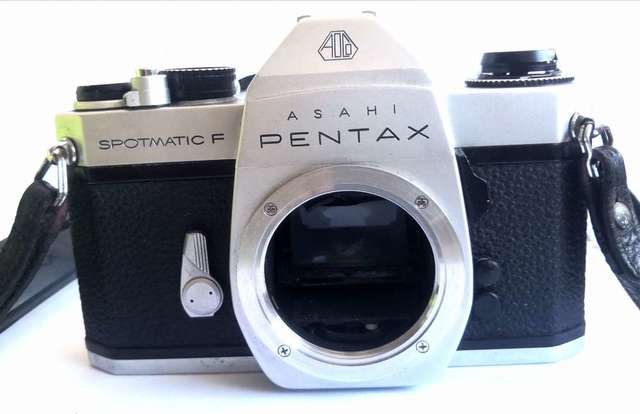 m42  slr film camera ASAHI PENTAX SPOTMATIC F 适合酷热严寒下工作，全機械有测光相機。