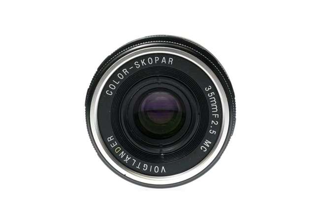 Voigtlander Color Skopar 35mm f/2.5 MC Lens