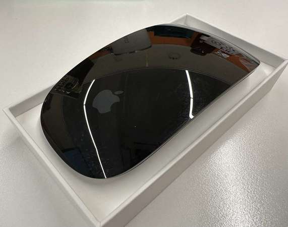 市場罕有 Apple Magic Mouse 2 滑鼠 黑色 行貨 100%全新 Apple 專門店買入$729 只開盒檢查和試機 未曾使用 全套有盒齊所有配件