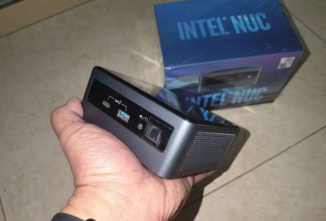 INTEL NUC10  i7 6 core， 64G Ram ，250G SATA ssd