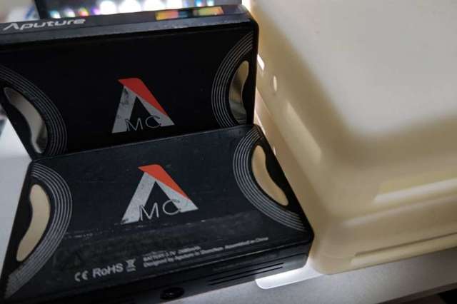 Aputure MC RGB 全彩迷你LED補光燈  (兩盞價錢)