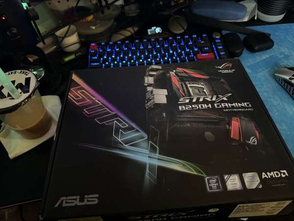 ASUS STRIX B250H + Intel G4560