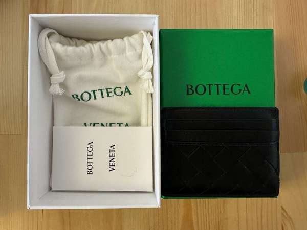 BOTTEGA VENETA Intrecciato leather card case