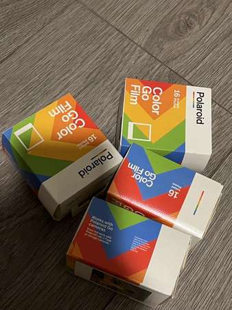 Polaroid Go color film  寶麗來 Go 相紙 ( 剛過期一年）
