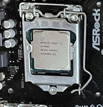 Intel i5 8500