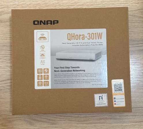 QNAP QHora 301W Dual 10G SD-WAN Wi-Fi 6 Router