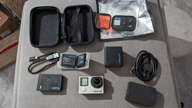 95%新 GoPro HERO 4 Black Edition  4K 運動相機 +額外配件