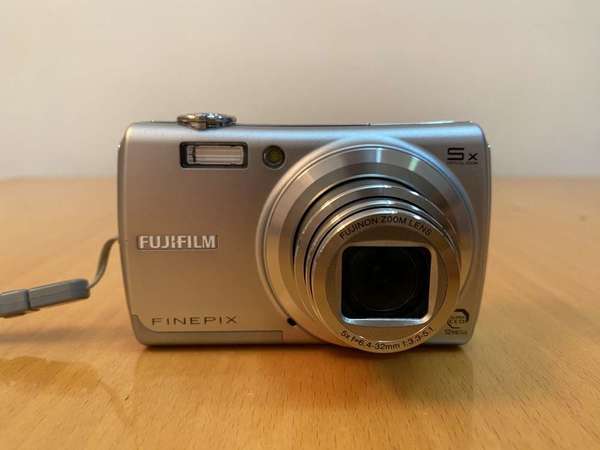 Fujifilm F100fd CCD