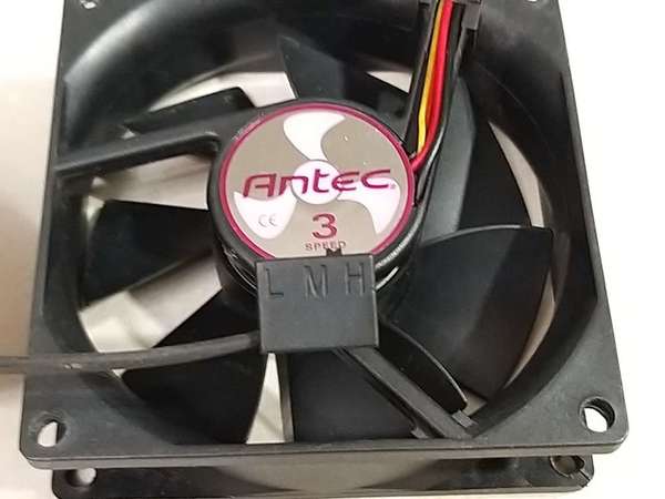 Antec 3 Speed 可調速風扇