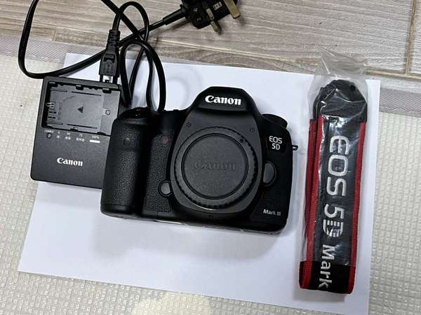 Canon 5D mark 3 (5D3)