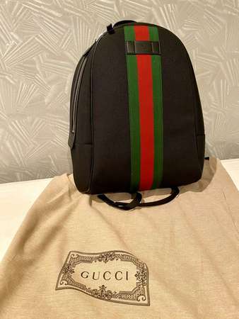 全新 GUCCI 經典綠紅綠拚色條紋帆布雙肩後背包/背囊 (黑色) 購自日本 GUCCI 型號 630918