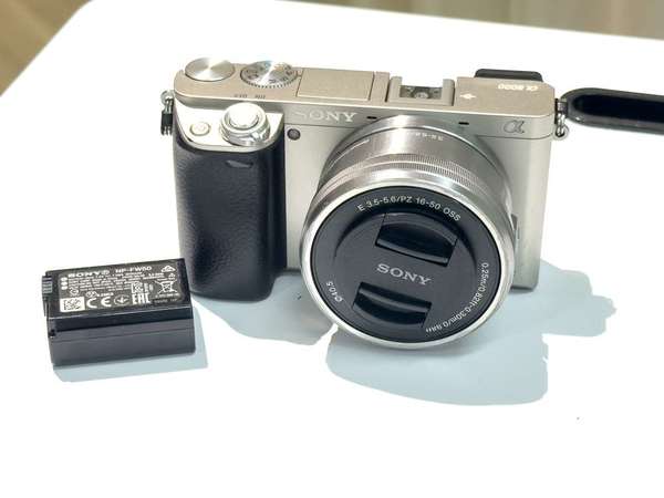 Sony Alpha a6000 Mirrorless 16-50 OSS Lenses Kit