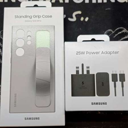 出售全新Samsung Galaxy S24 Ultra灰色矽膠保護殼及全新25W充電器及黑色原裝Type C AKG耳筒