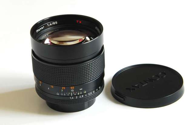 Contax 85mm f1.4 Carl Zeiss T* Planar AEG Made in West Germany