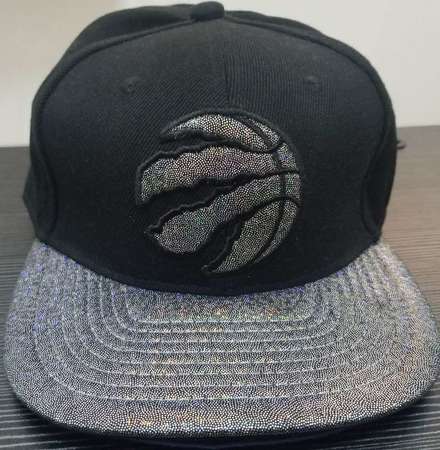 Mitchell & Ness NBA Canada Toronto Raptors Basketball Cap Hat 加拿大多倫多暴龍隊籃球帽