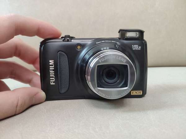 Fujifilm FinePix F300EXR 新淨有盒 CCD相機 數碼相機 CCD Camera 15倍超廣角長焦防震 等效24-360mm 富士便攝相機