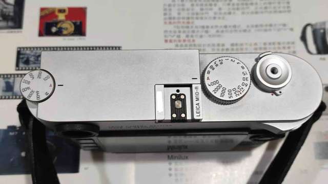 90% New - Leica M10-R Silver