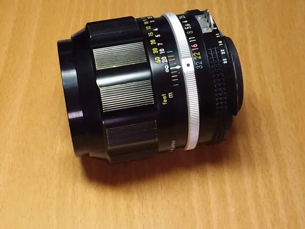 Nikon Nikkor-P 105mm F2.5 ai