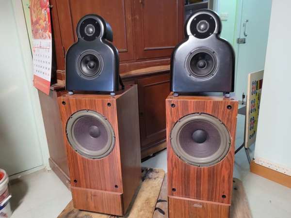 Alon II speakers